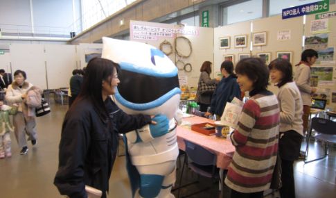 エコ紙隊　紙リサイクル教室風景